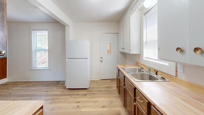 106 4th Street Northeast – photo 1 of 9