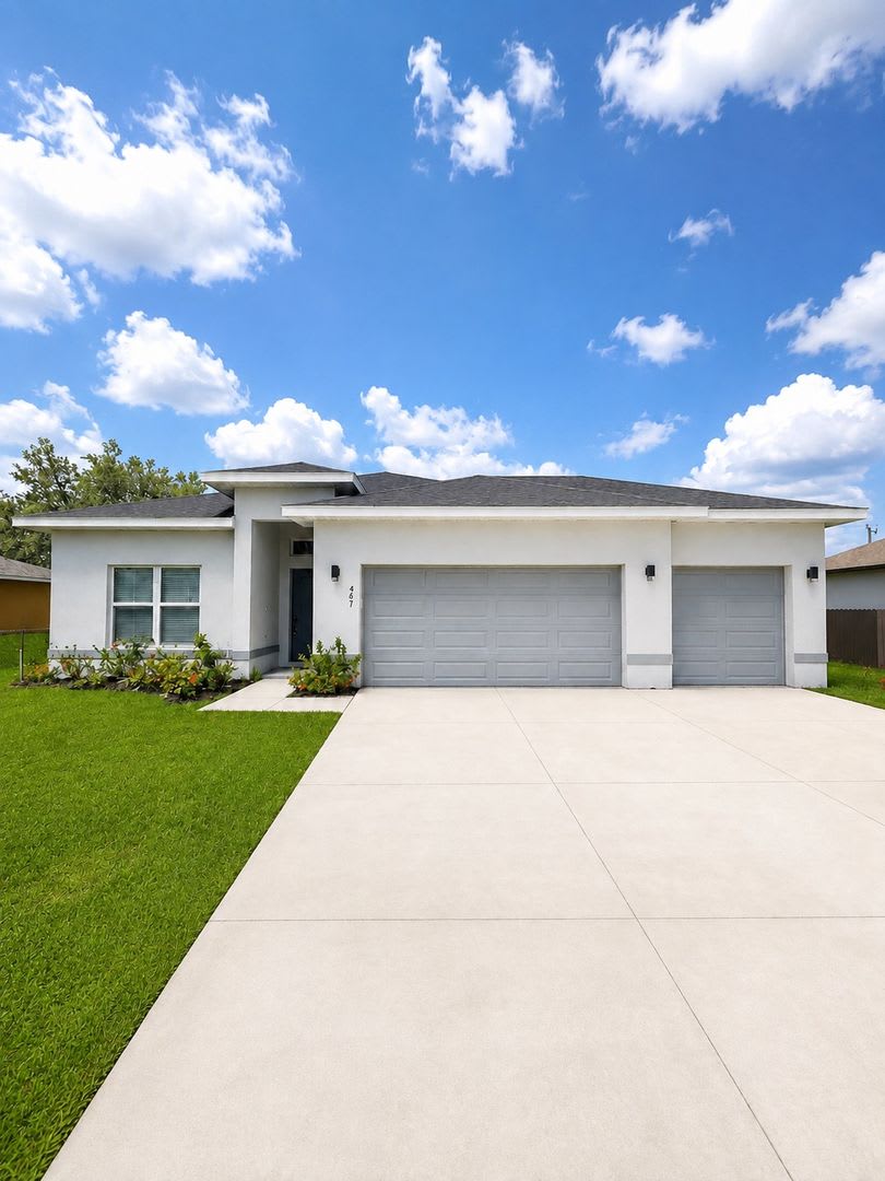 Modern Cape Coral Home with 3-Car Garage – Stylish, Spacious & Nearly New! – photo 1