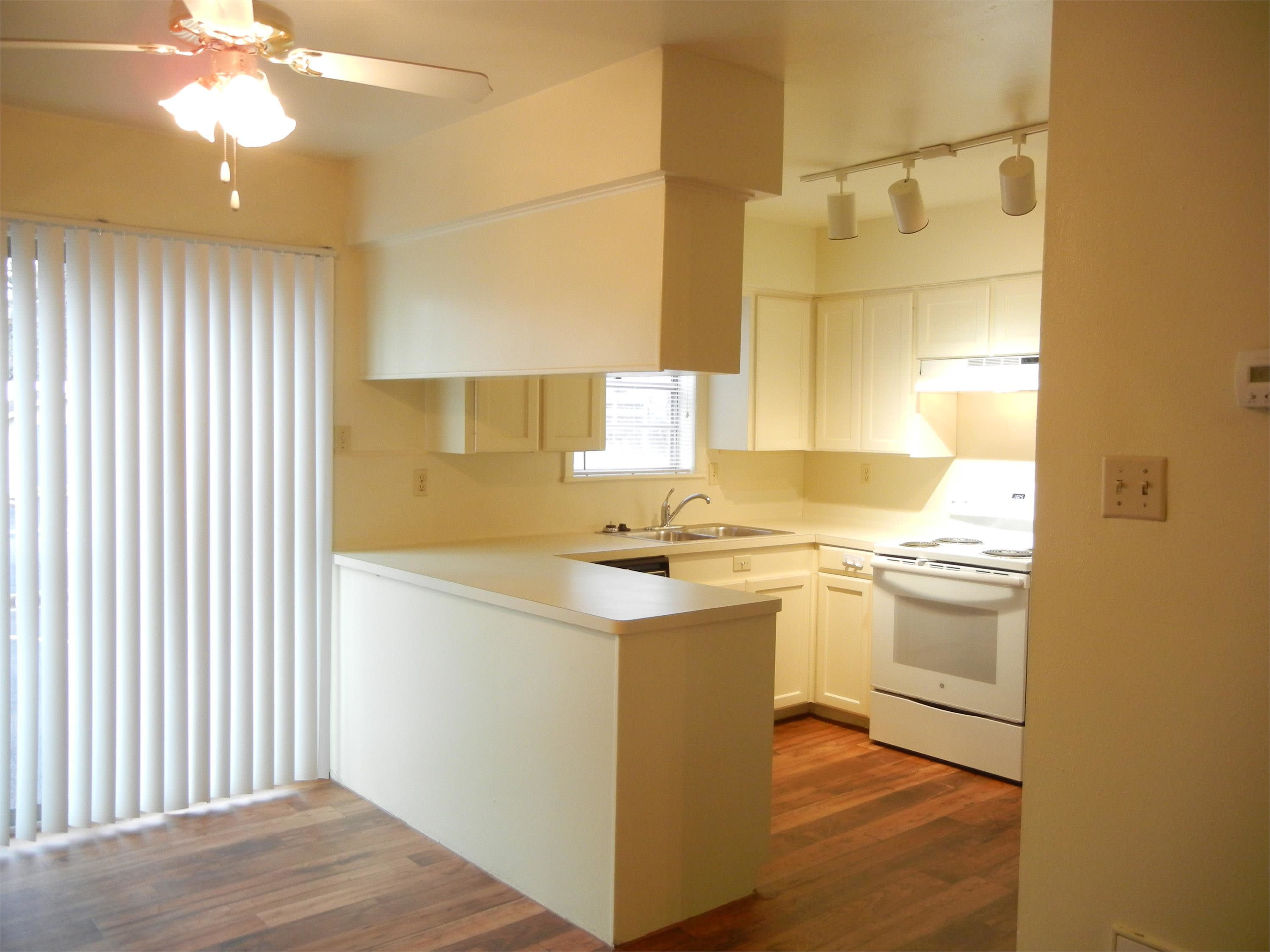 705 S JACKSON ST APT 11 – photo 1 of 40