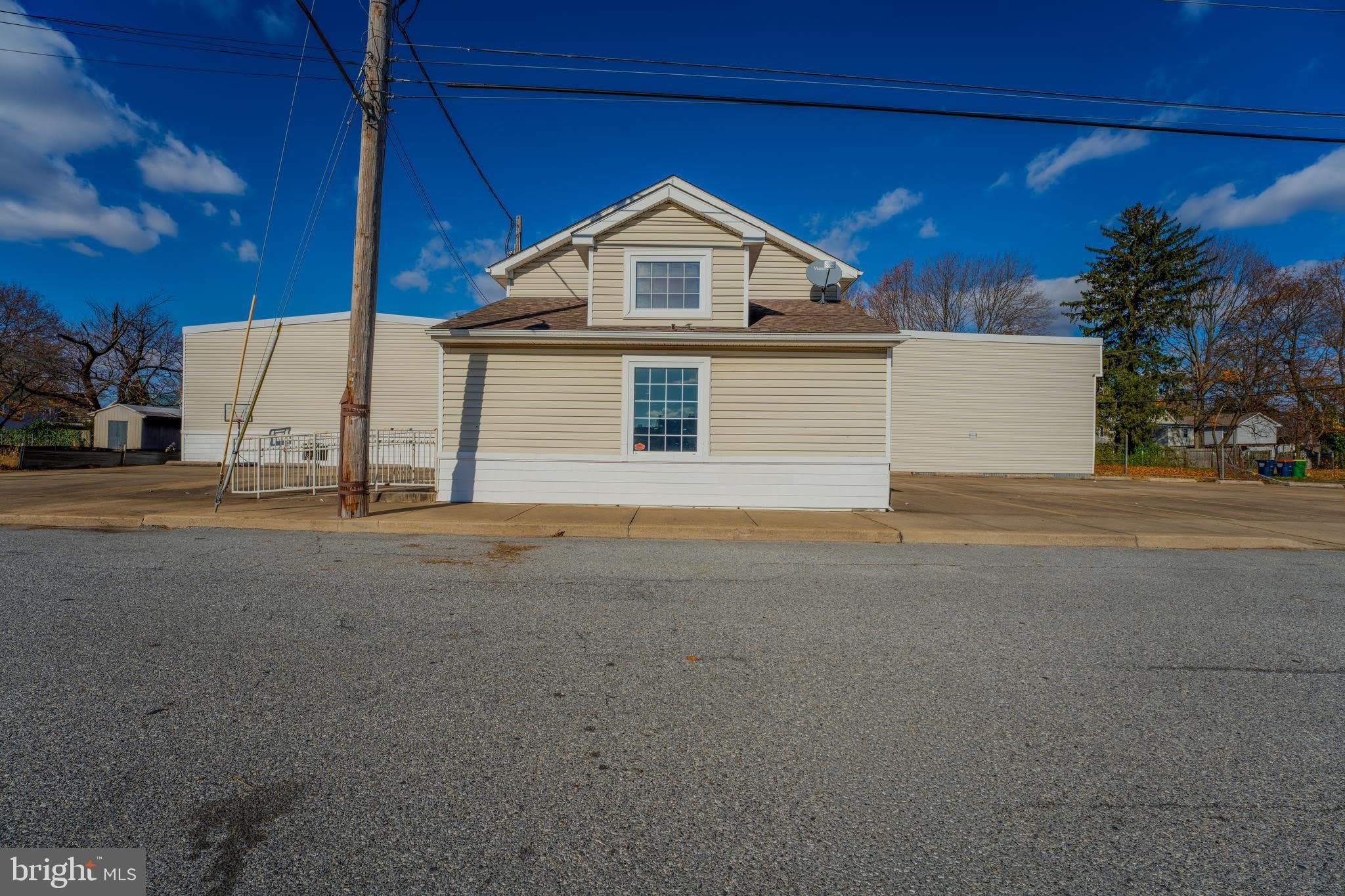 29 ANDERSON Street – photo 1 of 56