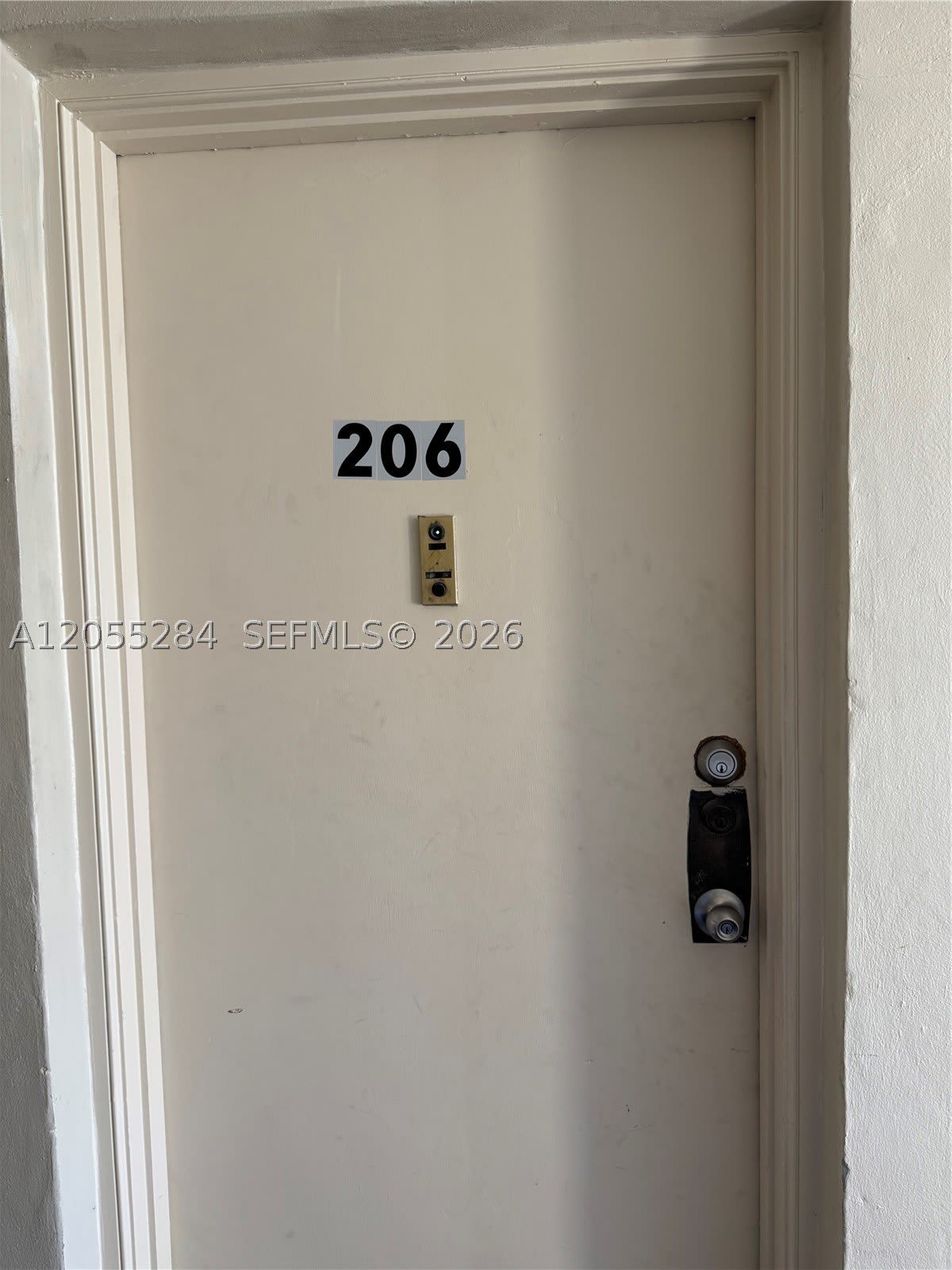 4046 NW 19th St – photo 1