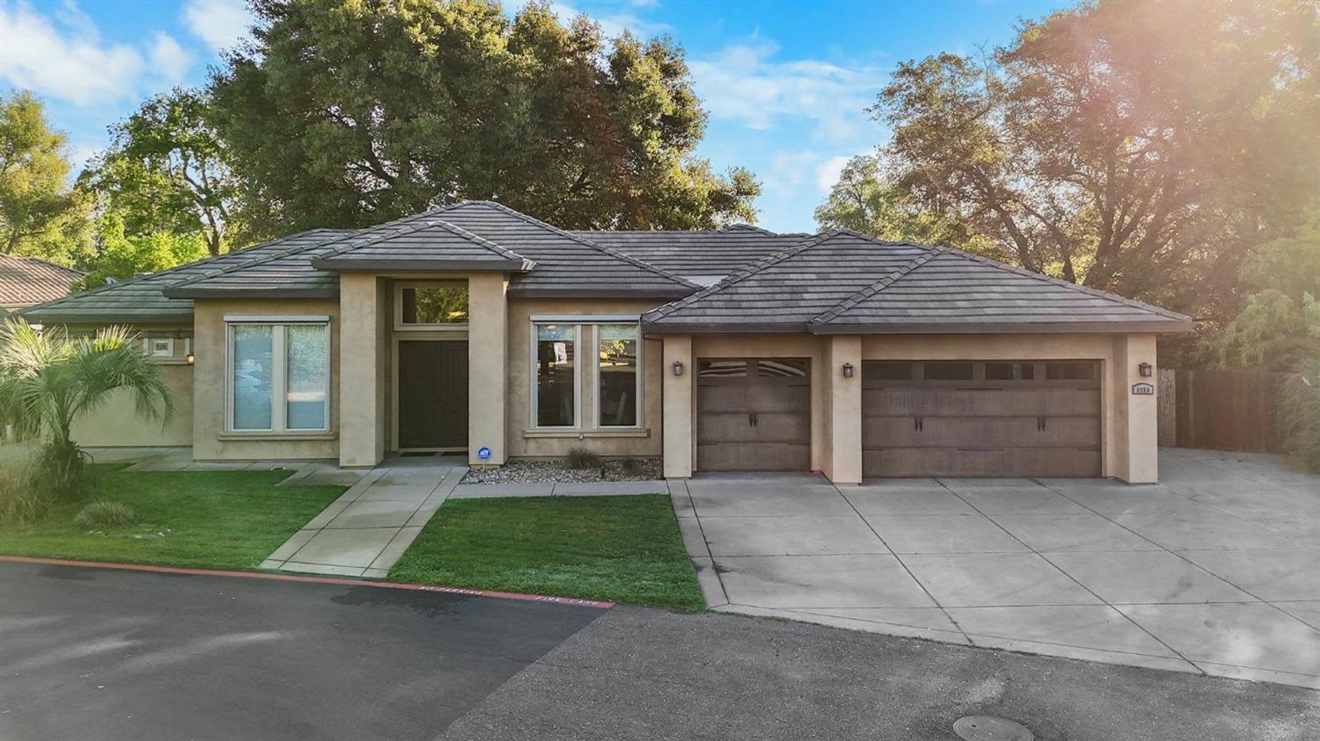 HIDDEN GEM IN ORANGEVALE – photo 1 of 25