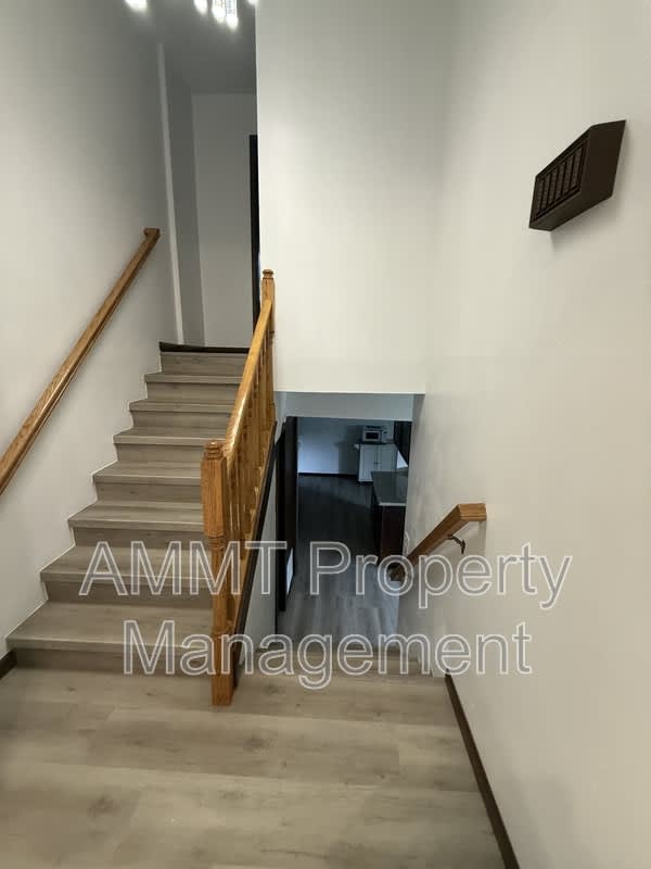 608 South Garnavillo Street #1 – photo 1 of 7