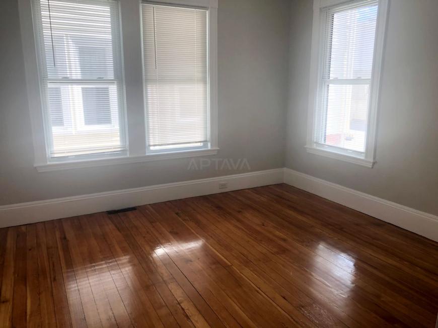 12 Lincoln Ave. – photo 1