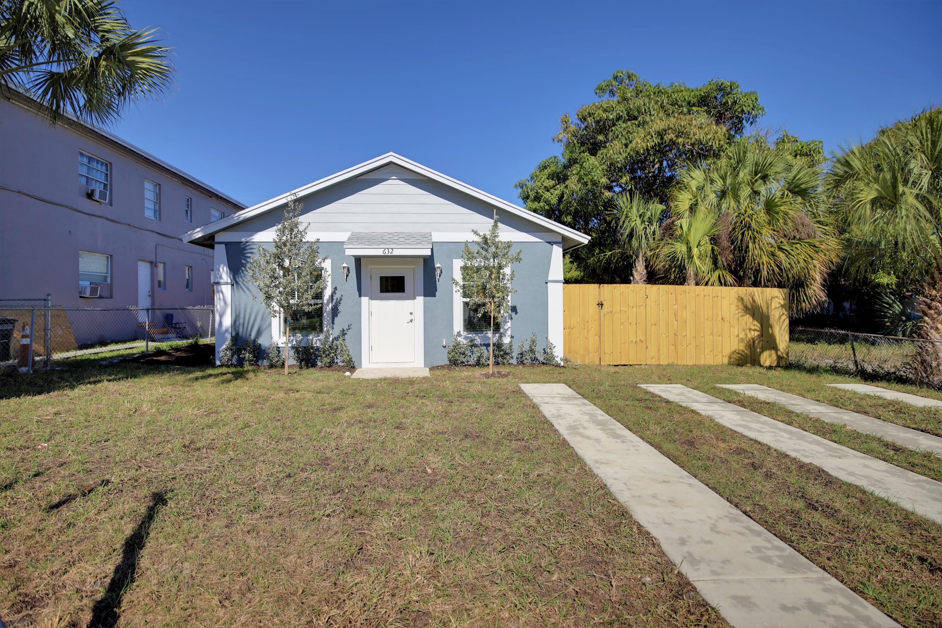 632 11th Street – photo 1