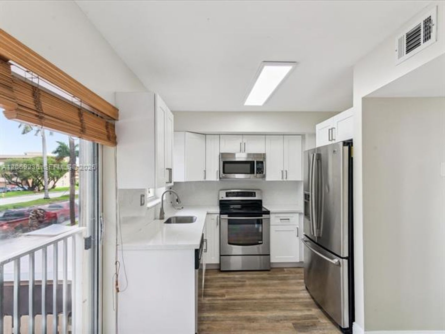 390 NW 86th Pl th 201, Miami, FL 33126 – photo 1