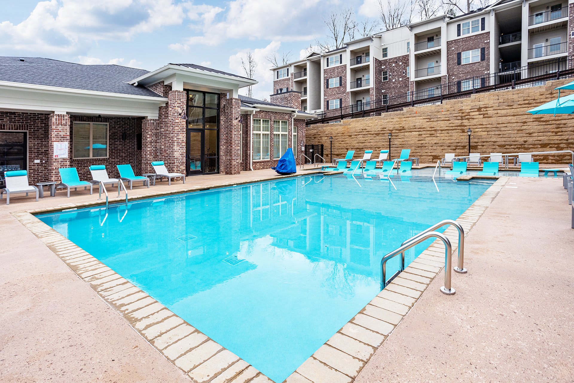 Farragut Junction Apartments – photo 1 of 40