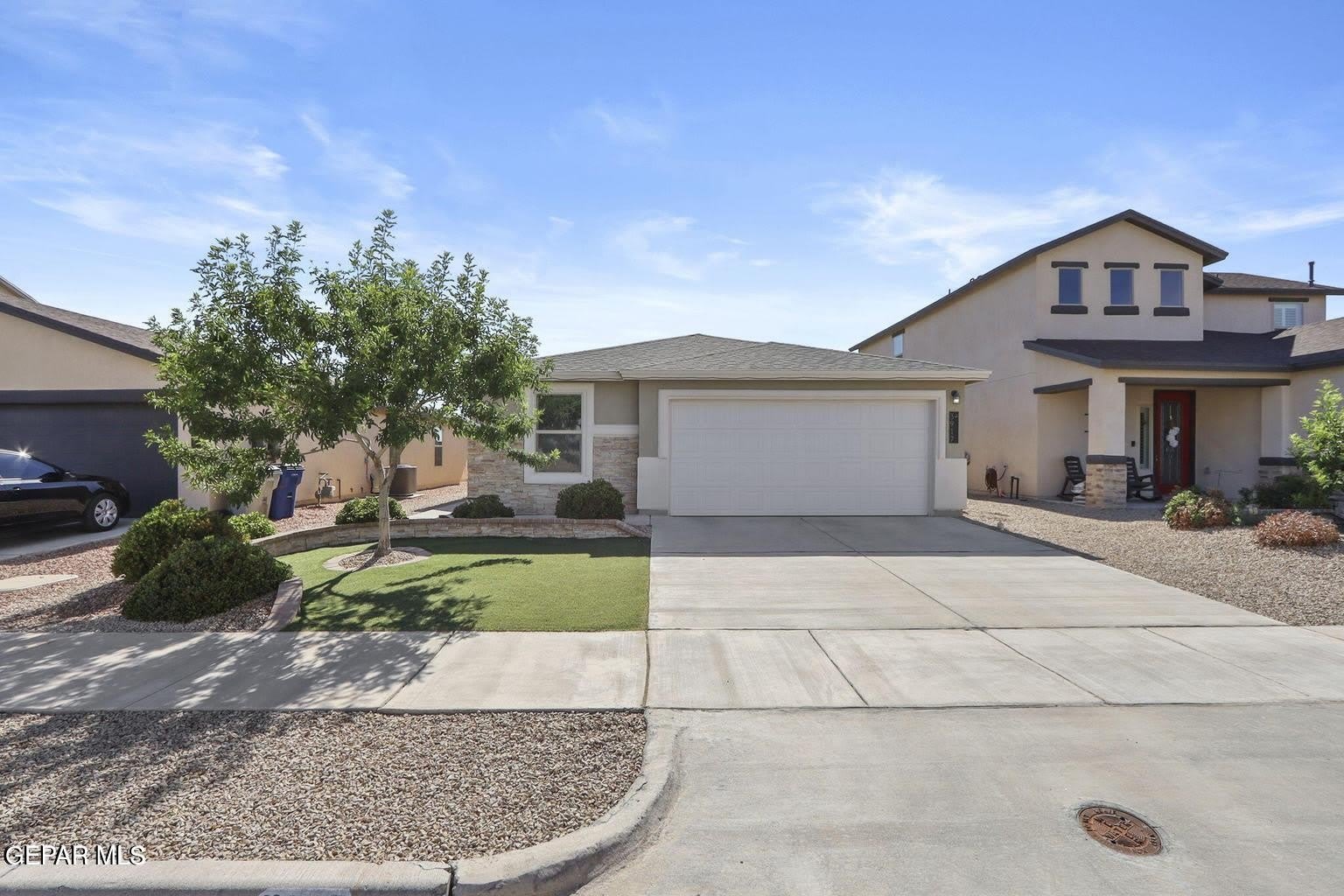 3917 Desert Dunes Drive – photo 1