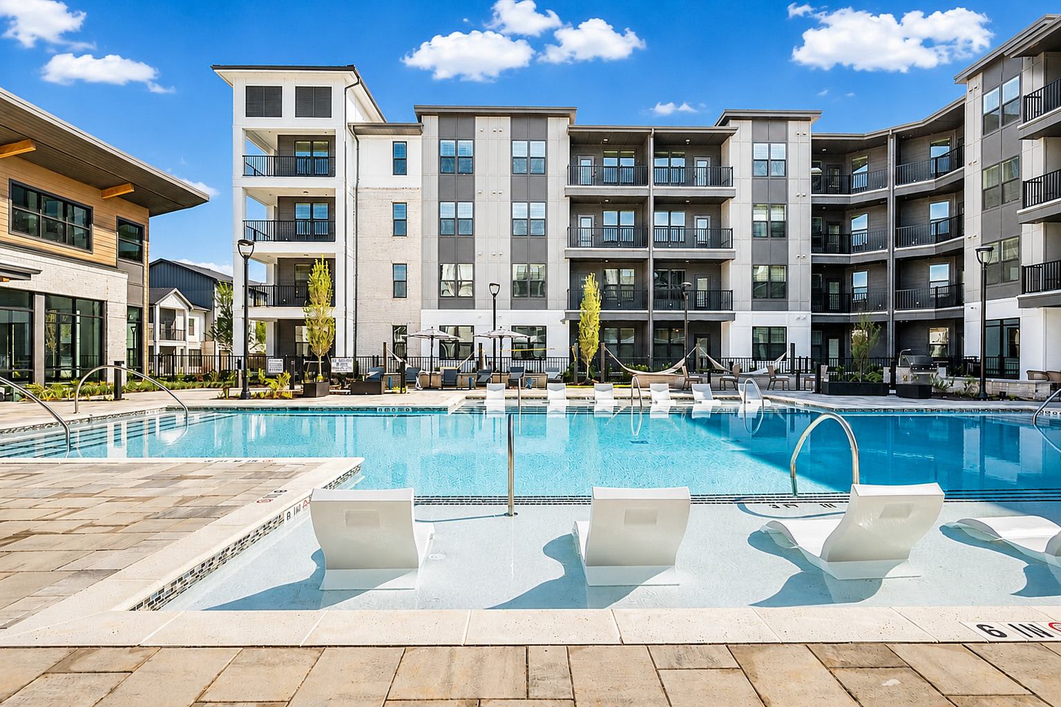 District South Apartments &amp; Townhomes – photo 1 of 19
