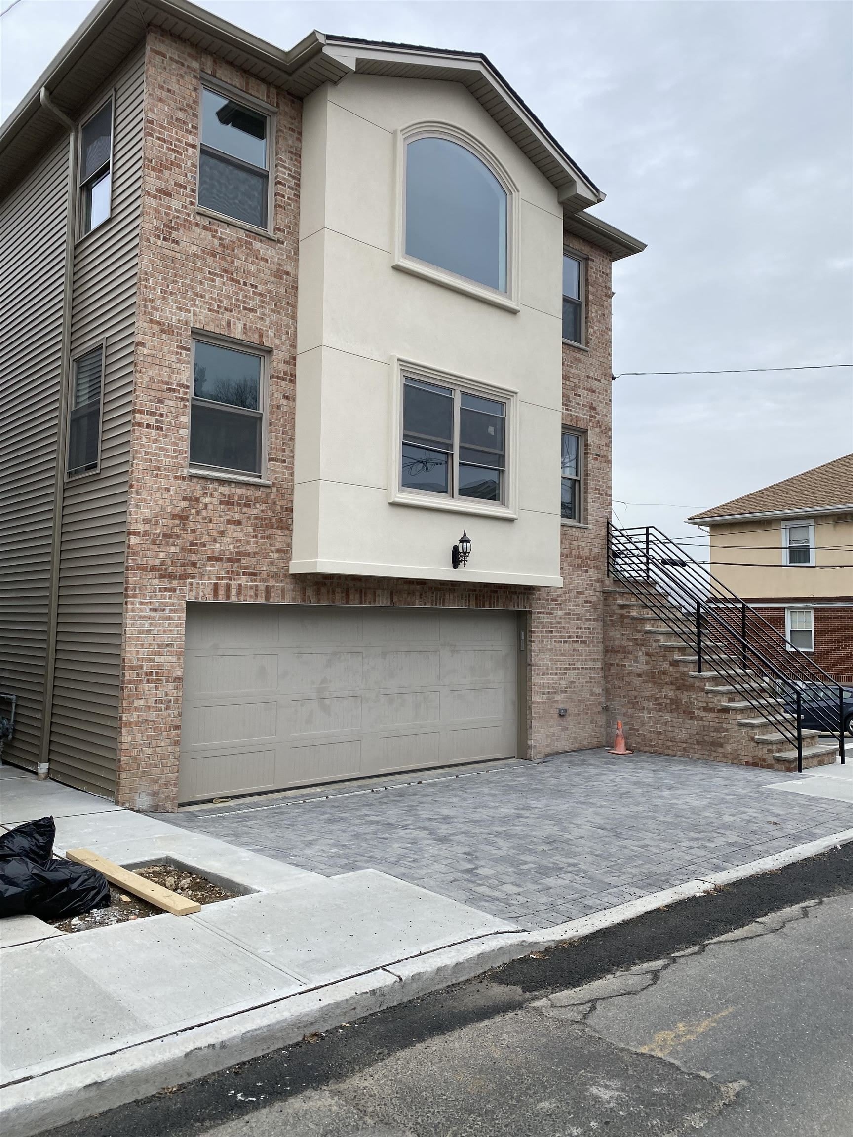 7611 NEWKIRK AVE – photo 1