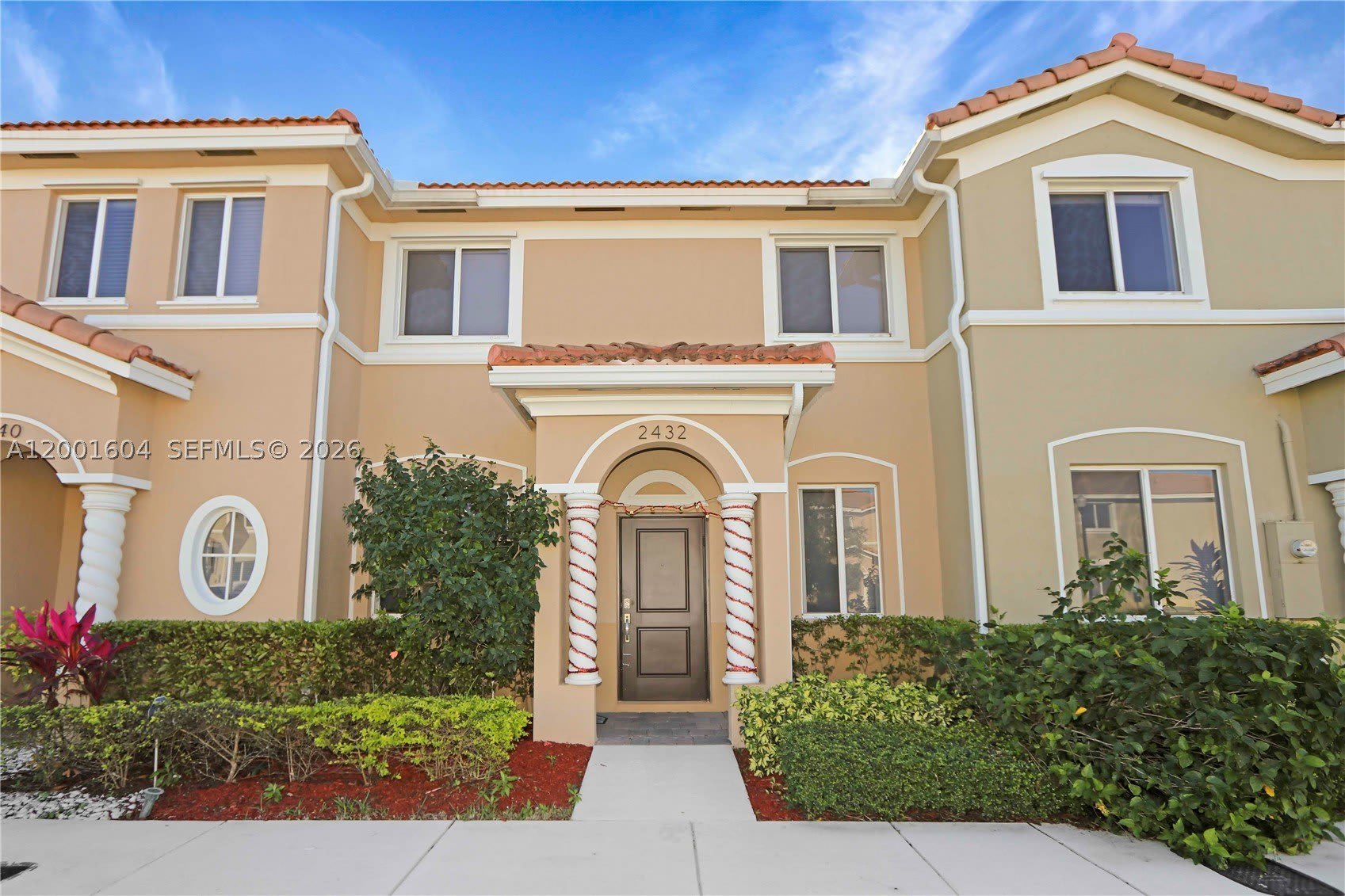 2432 SE 10th Ct – photo 1
