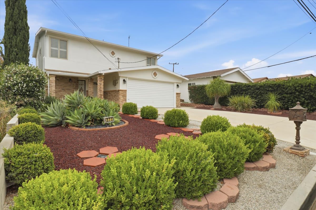 577 Houston Drive – photo 1