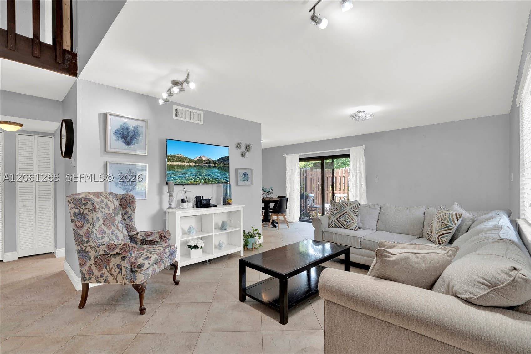 11490 SW 109th Rd – photo 1