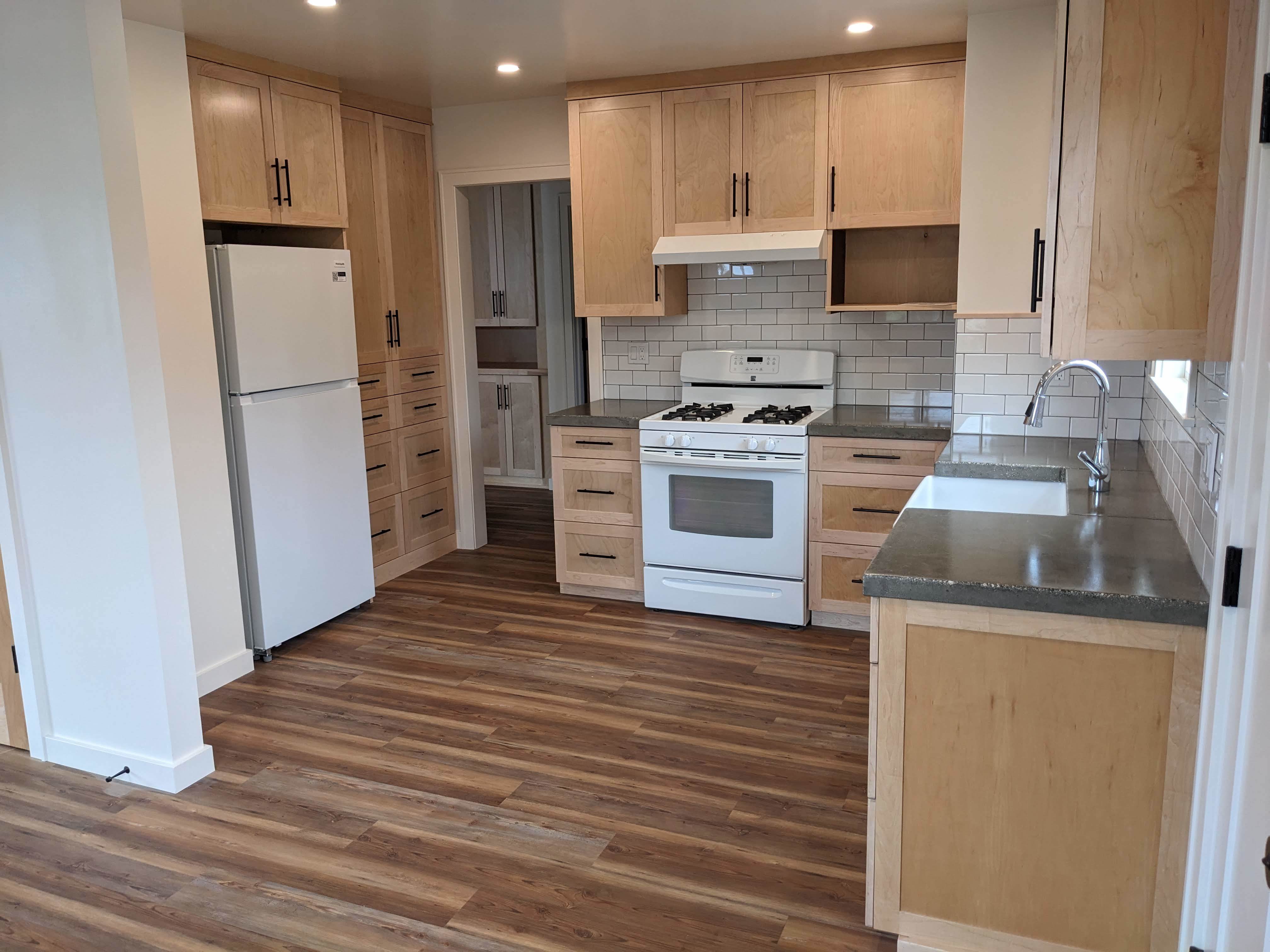 822 1/2 West Islay Street – photo 1