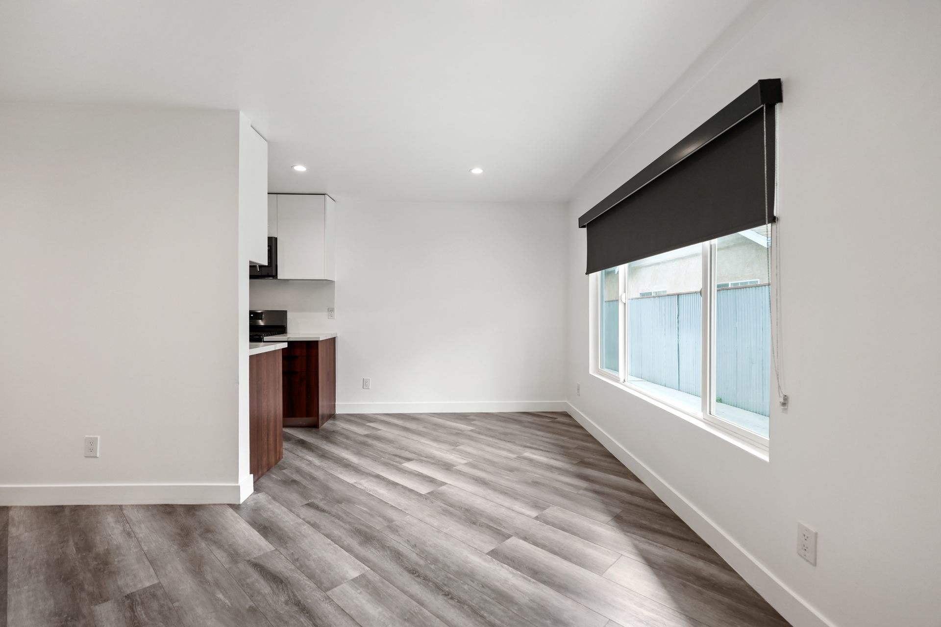 10121 Tabor Street – photo 1