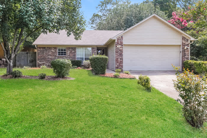 1826 Auburn Hills Drive – photo 1 of 39