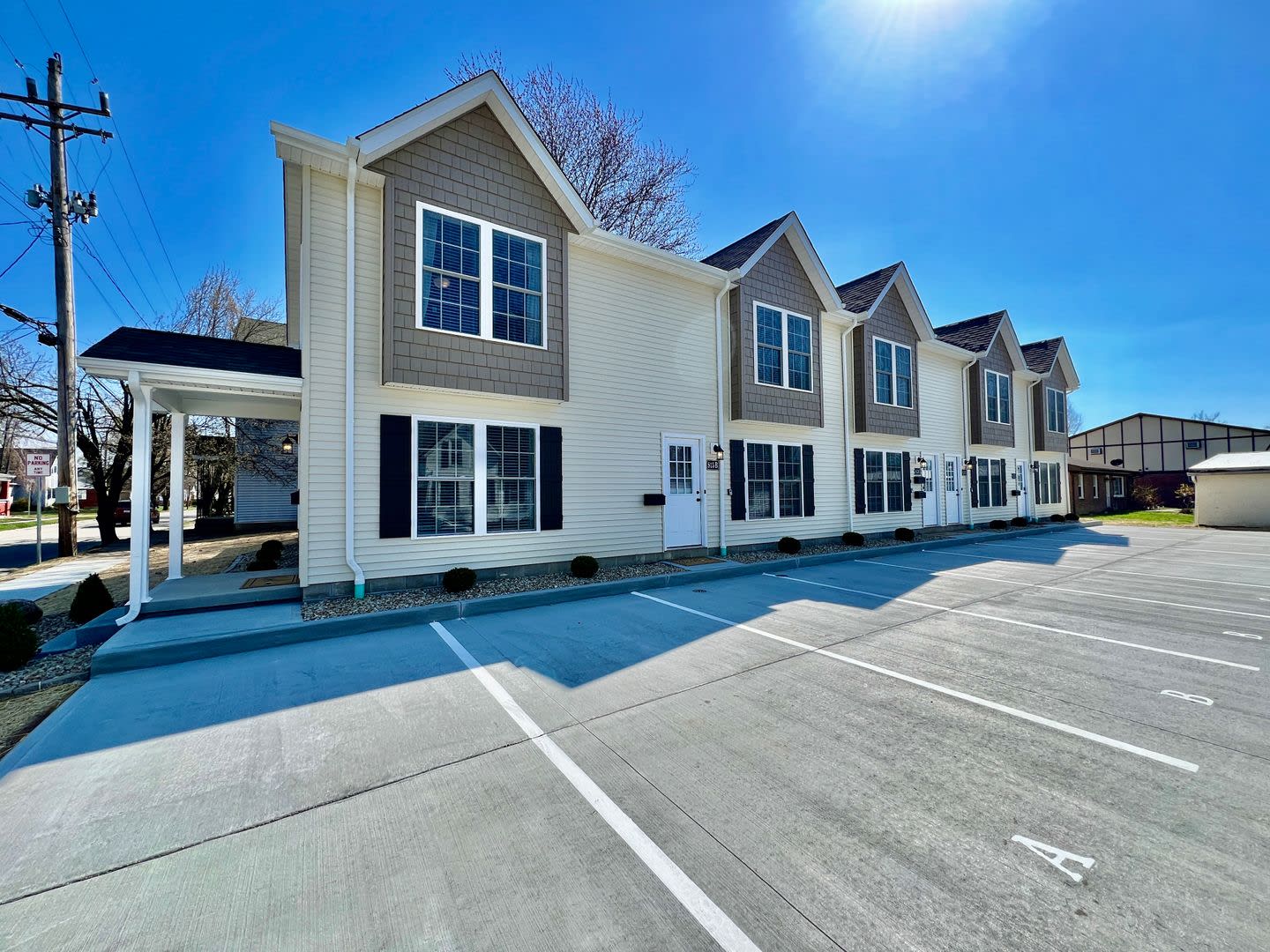 Pearl of a new construction home Batesville, IN – photo 1 of 20