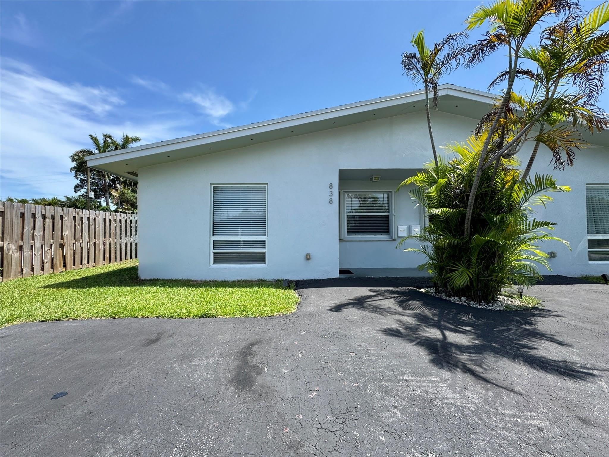 838 SW 14TH Street – photo 1