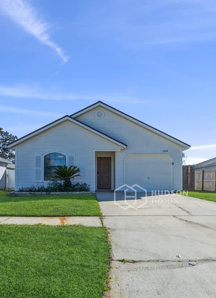 2044 Hunters Trace Circle – photo 1 of 18
