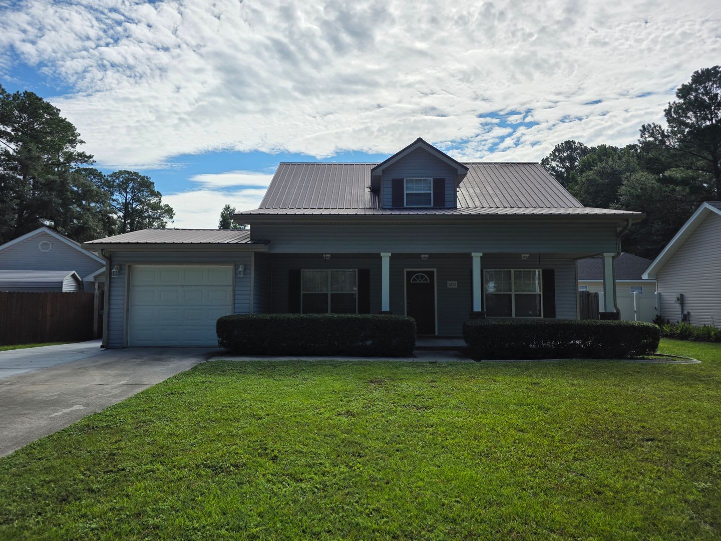 Low Country Home in Rincon with Fenced Backyard! – photo 1 of 26
