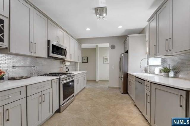 115 W Englewood Avenue – photo 1