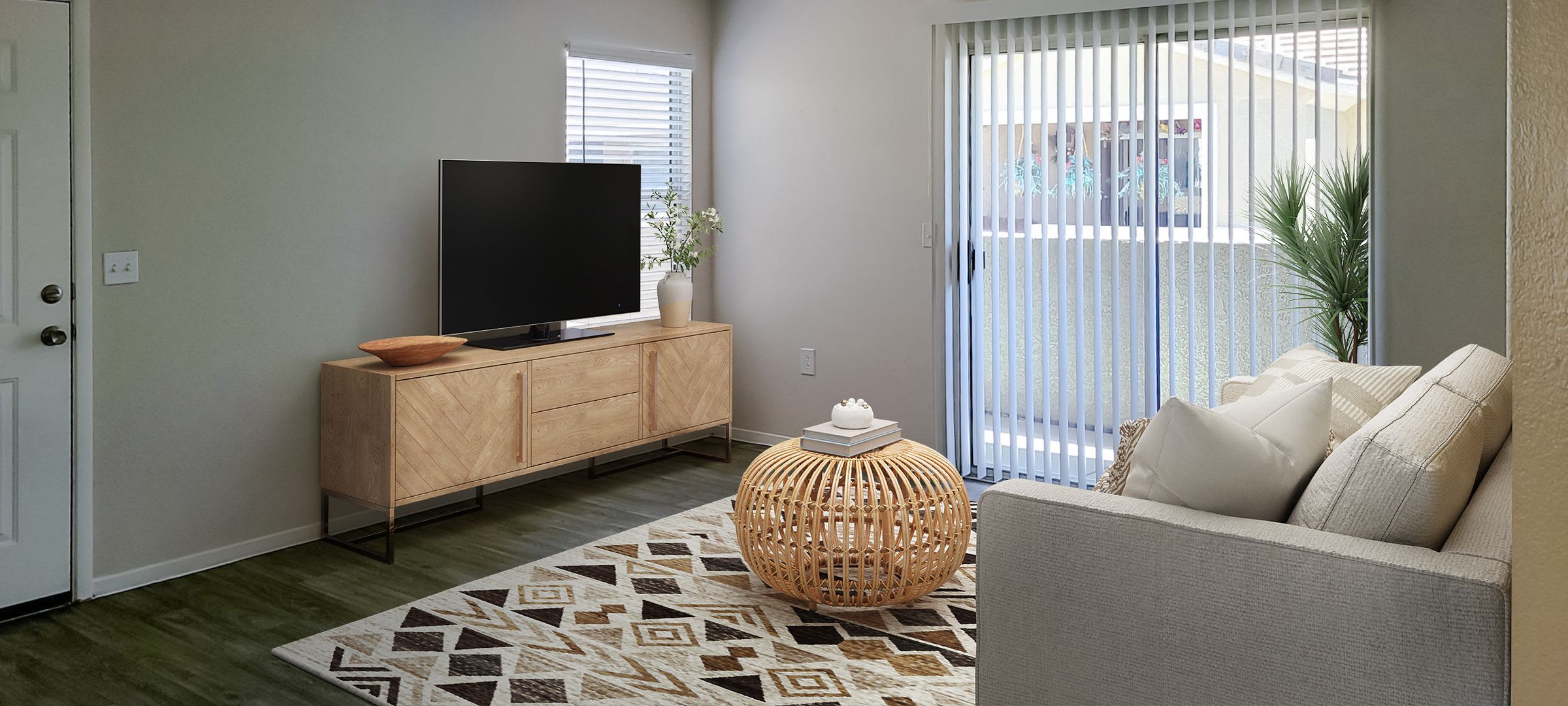 Silver Creek Apartments – photo 1