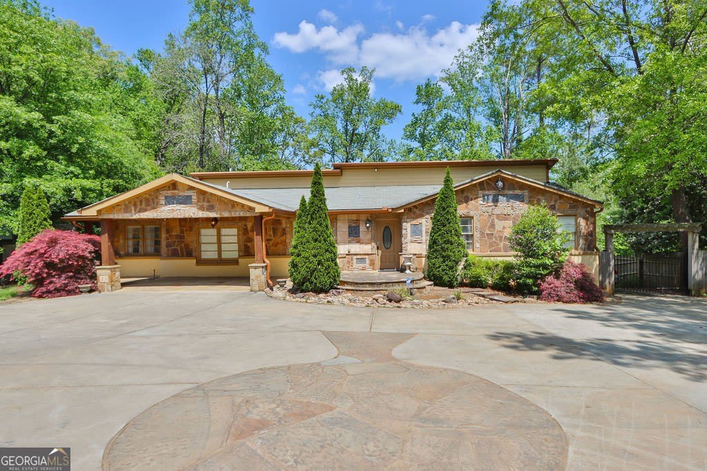 4081 Ashford Dunwoody Road NE – photo 1