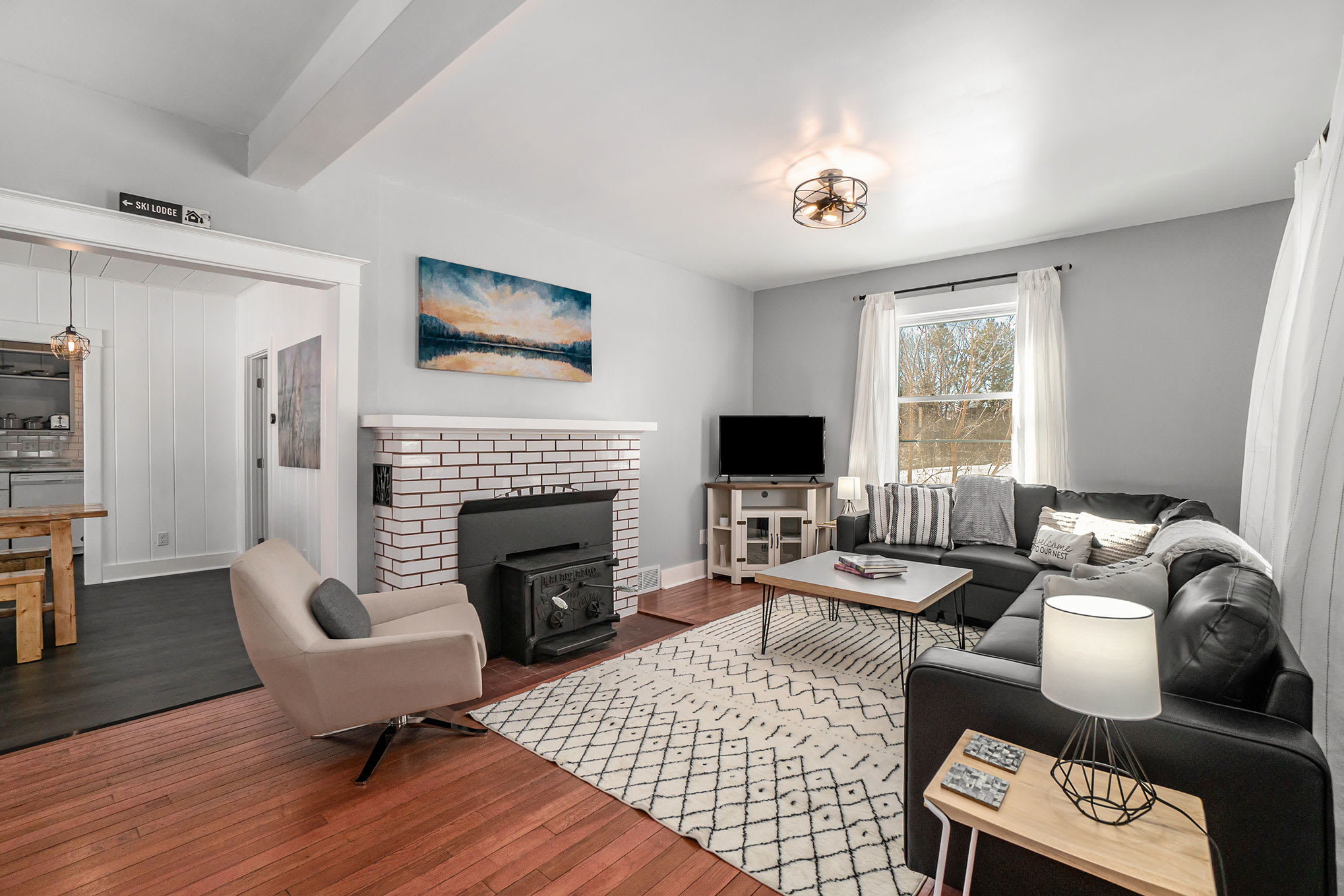 7215 Severance St – photo 1 of 35