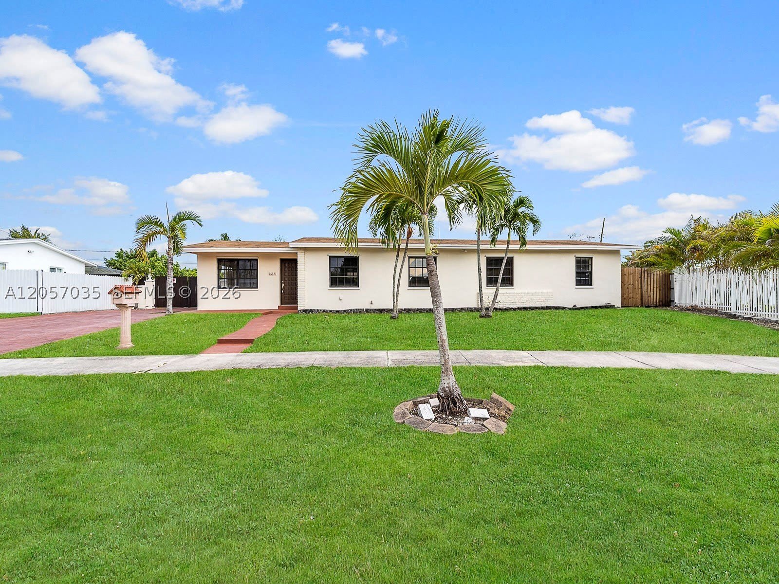 16321 SW 96th Ave – photo 1 of 25