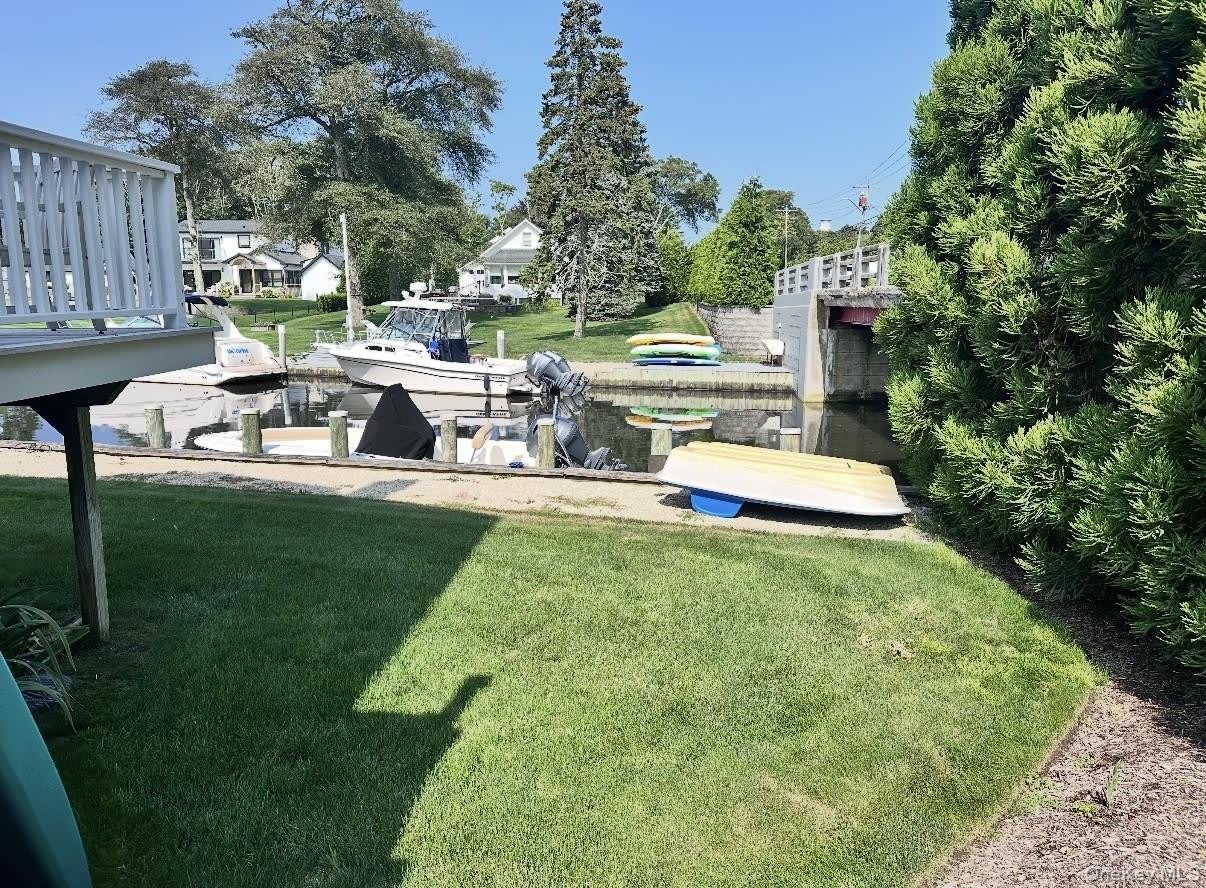2 Orchard Neck Road – photo 1 of 6