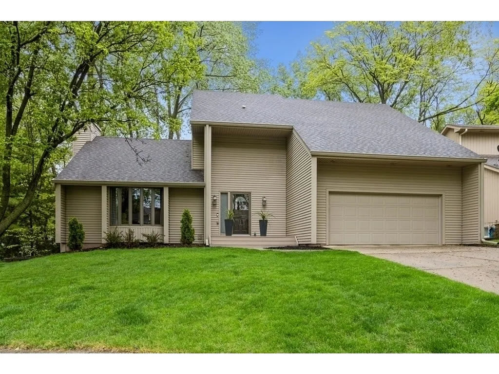 10574 Greenbelt Drive – photo 1 of 20