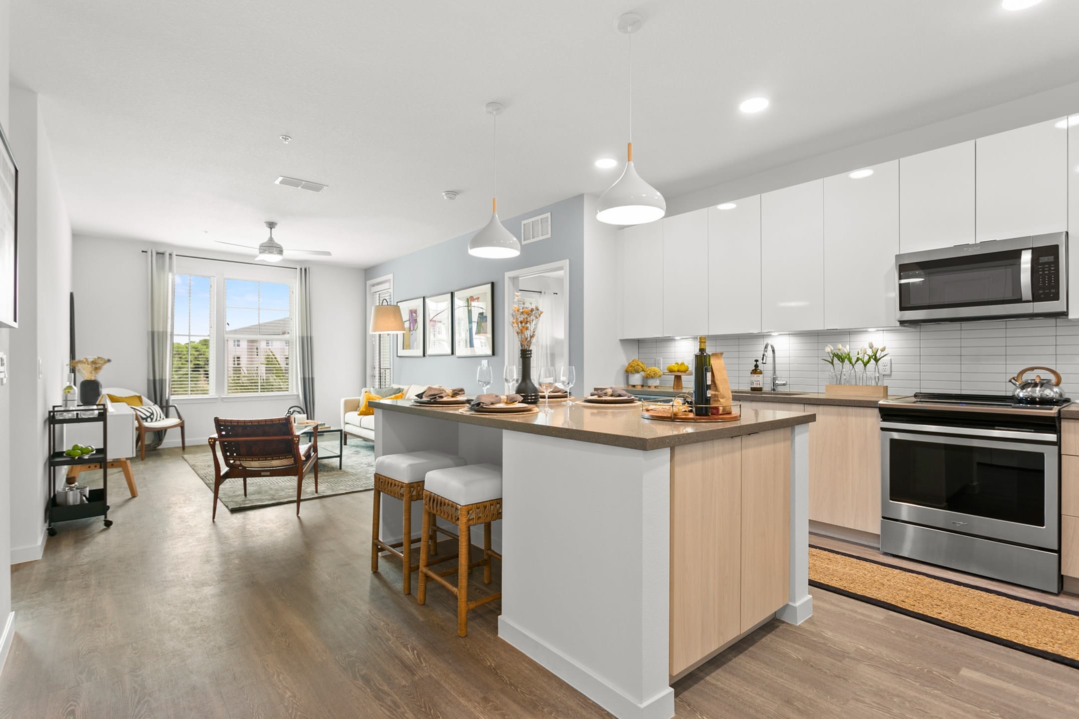 Gateway At Pinellas Apartments – photo 1 of 213