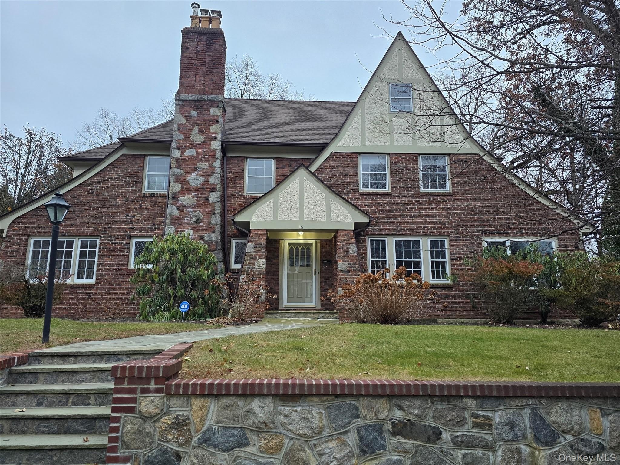 16 Bon Air Avenue – photo 1 of 173