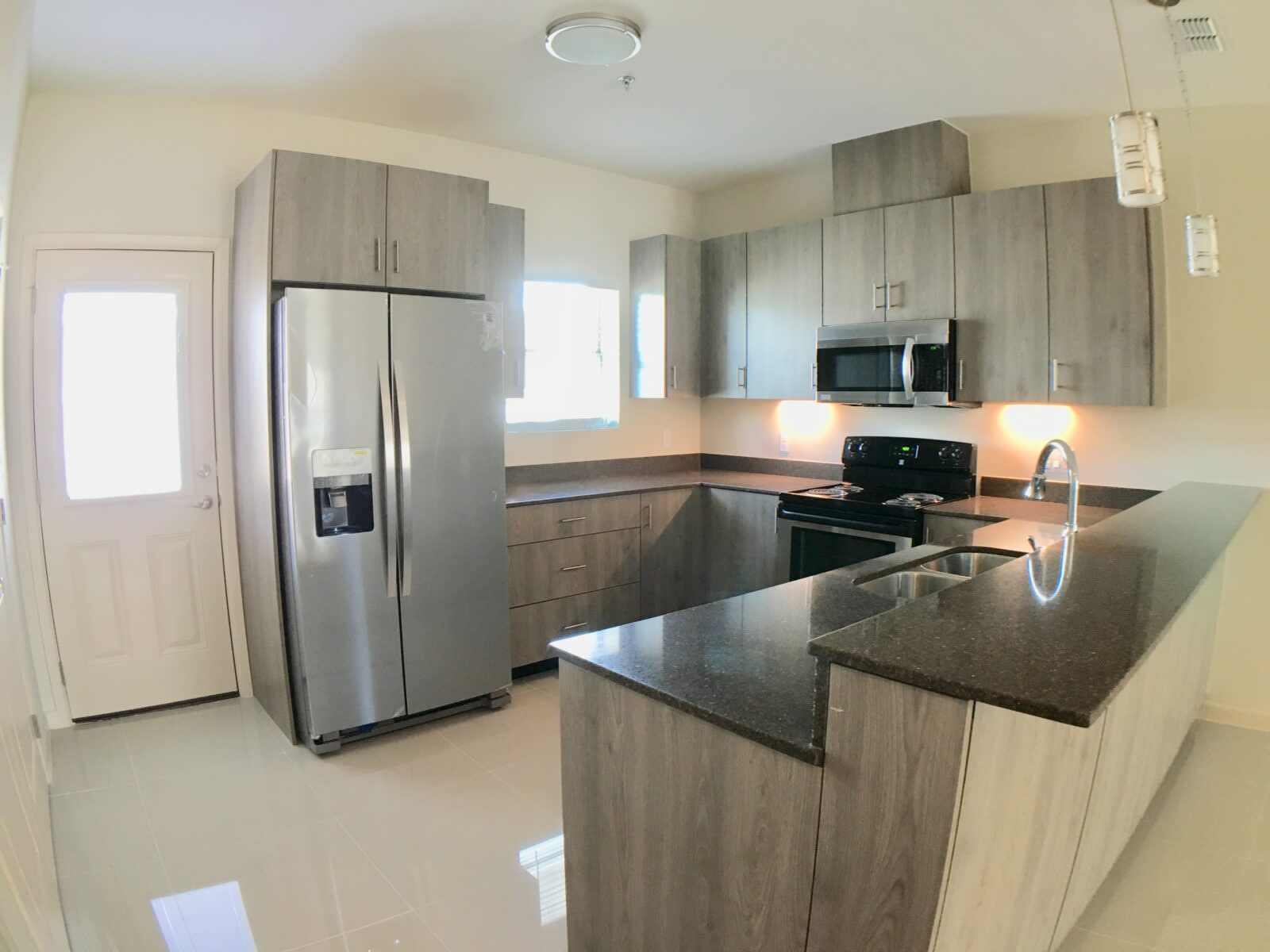 418 S Newport Ave – photo 1