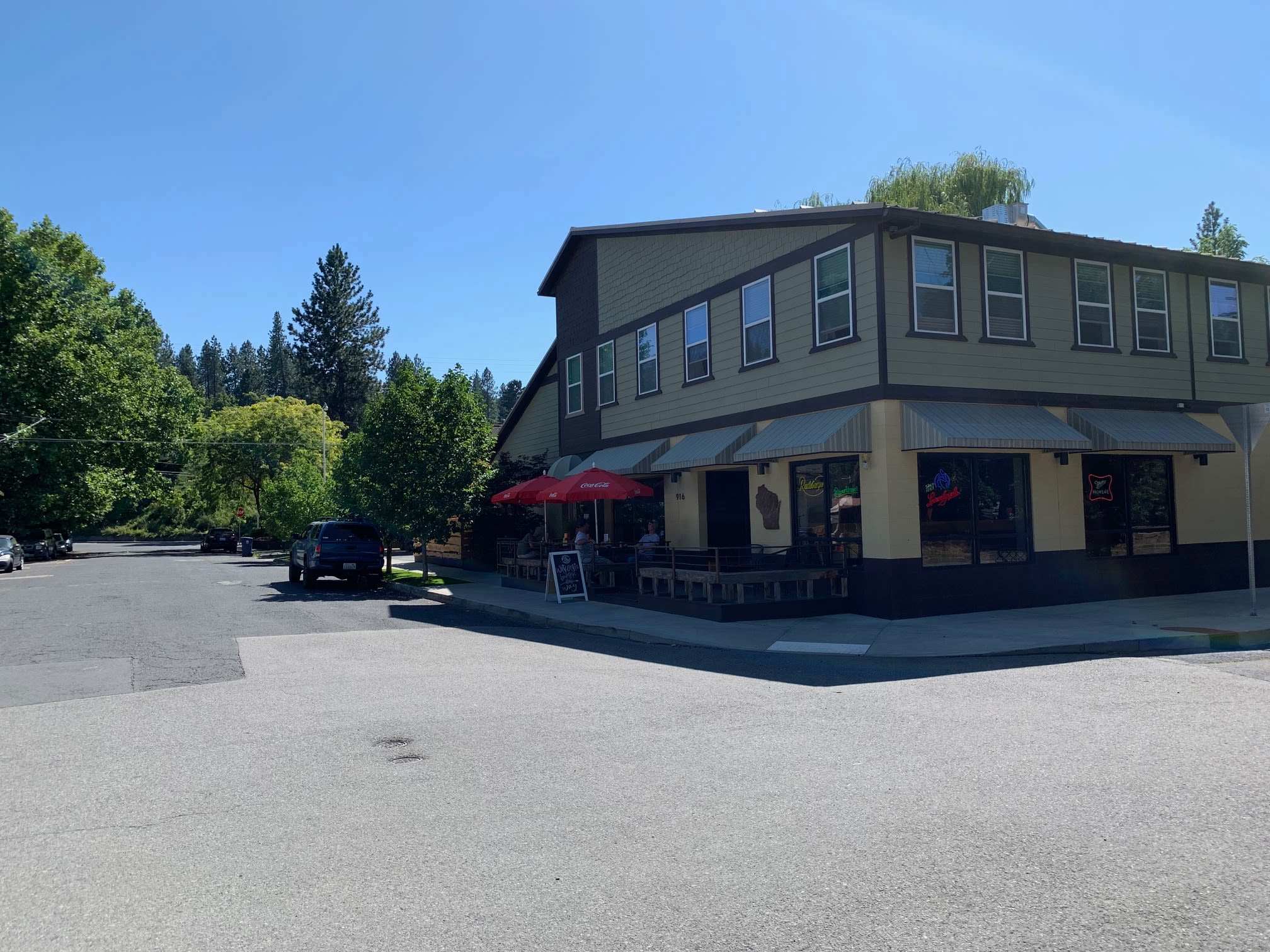 916 South Hatch Street – photo 1