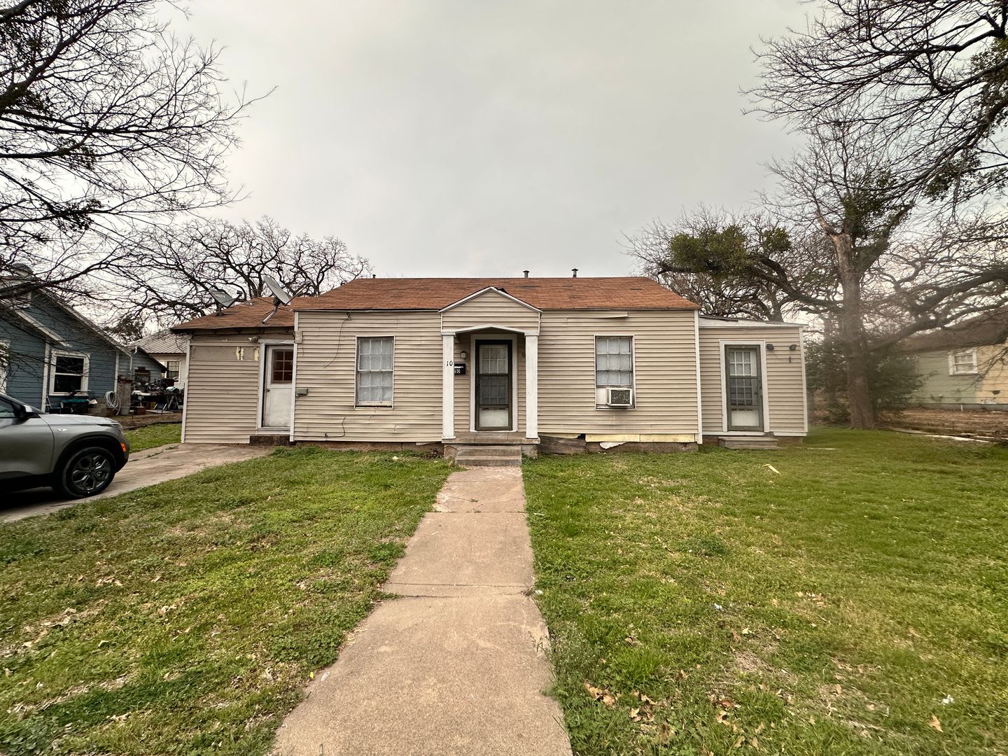4 Bedroom 1 Bathroom Home In Gatesville – photo 1 of 21