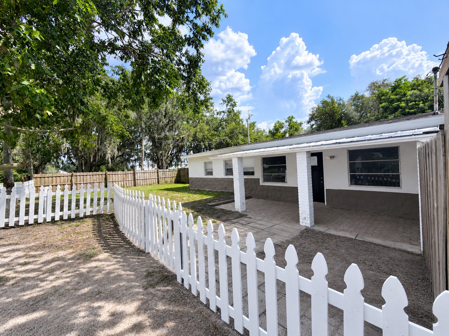 5074 Mapletree Lane – photo 1