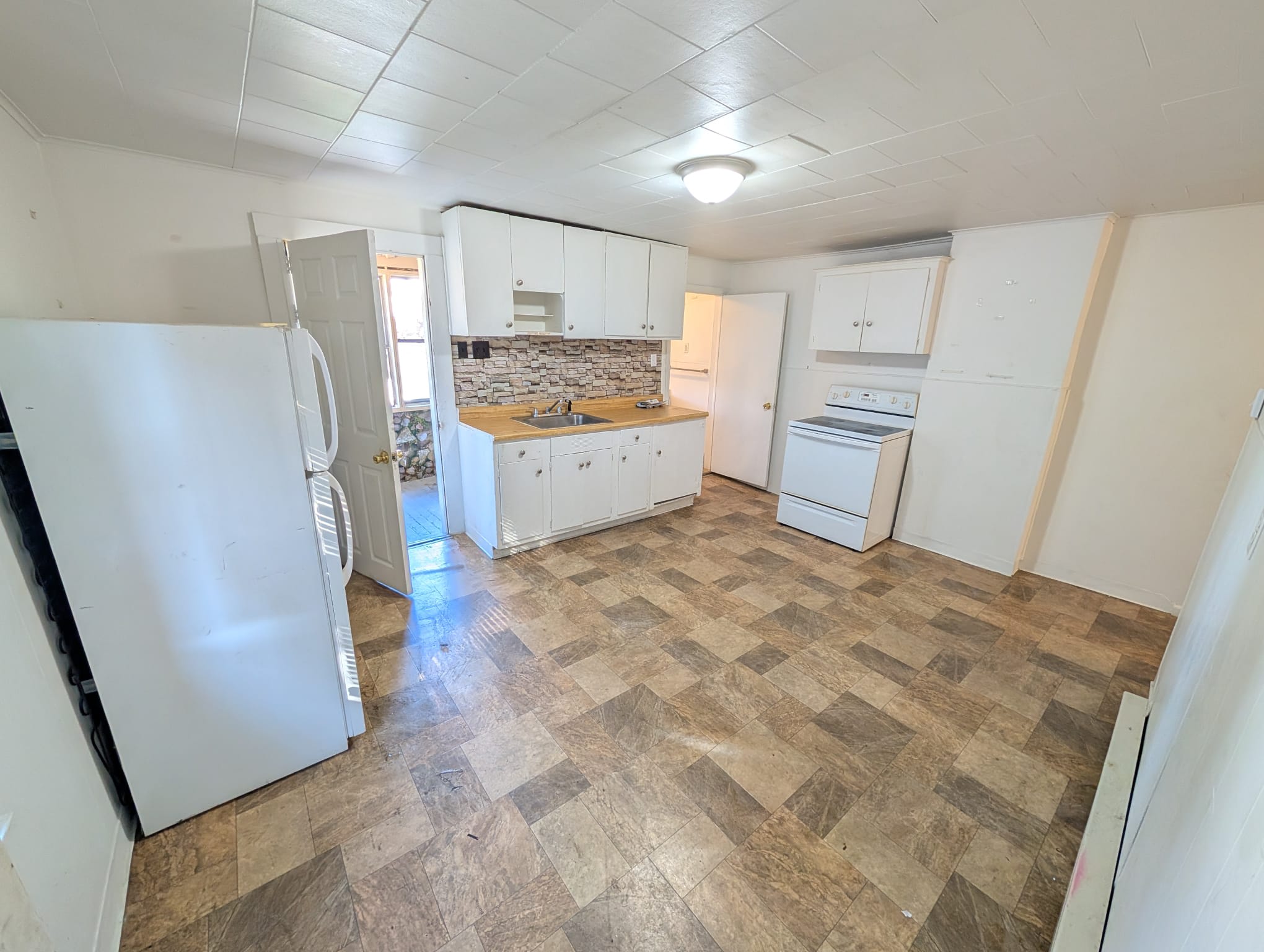 405 Northampton St – photo 1 of 4