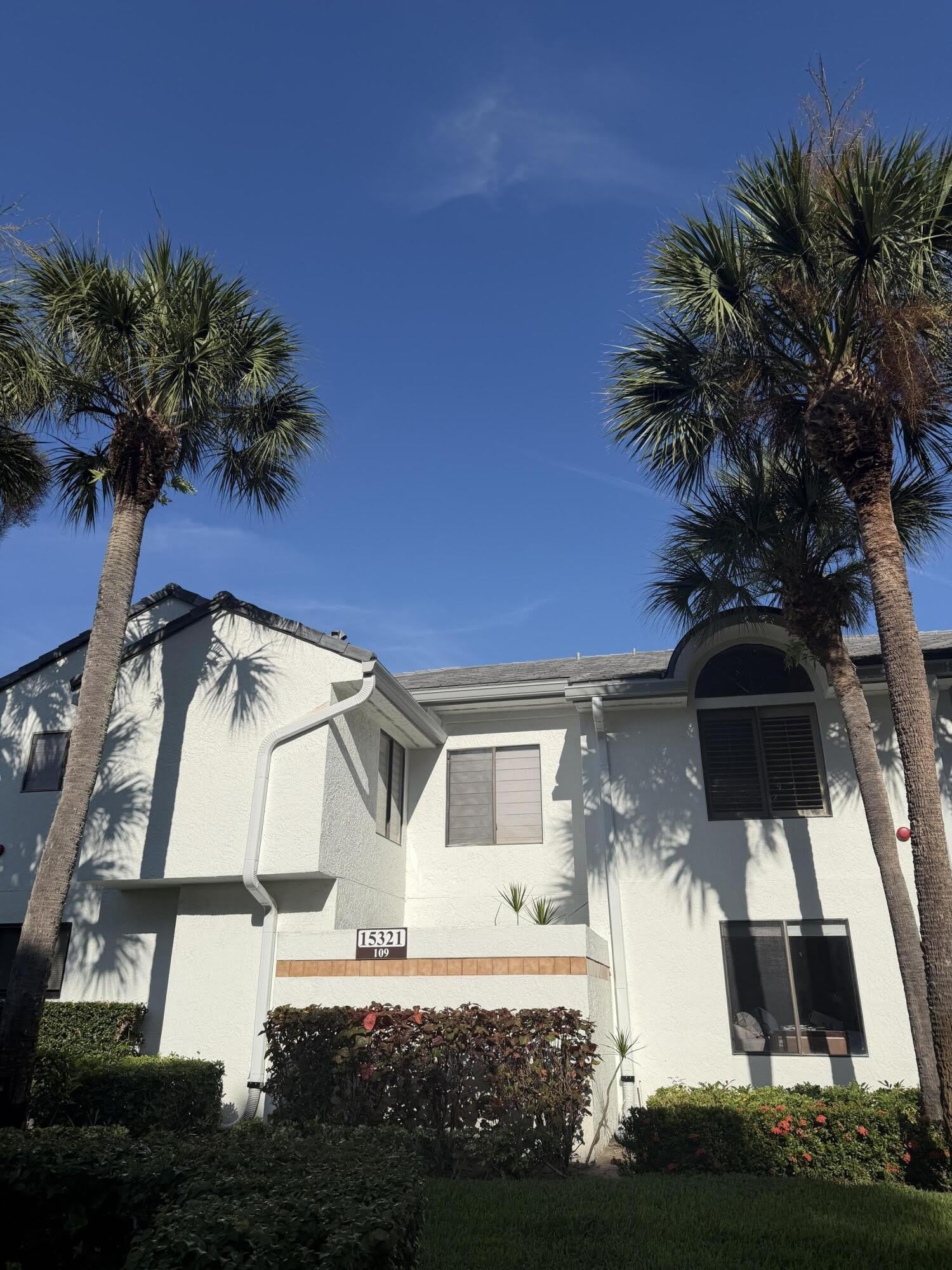 15321 Strathearn Drive – photo 1