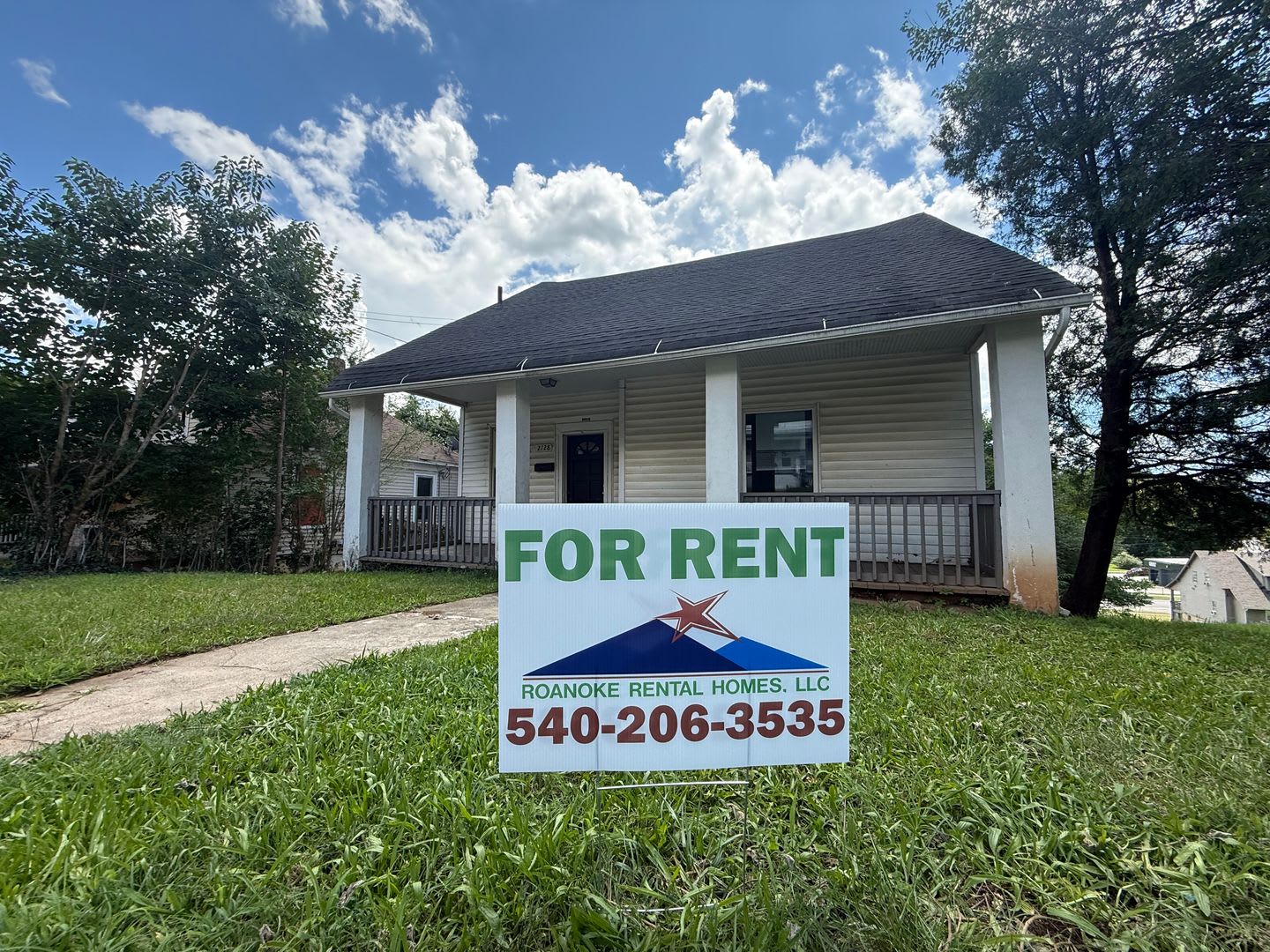 2128 Orange Ave 3bed/1bath $1295 – photo 1