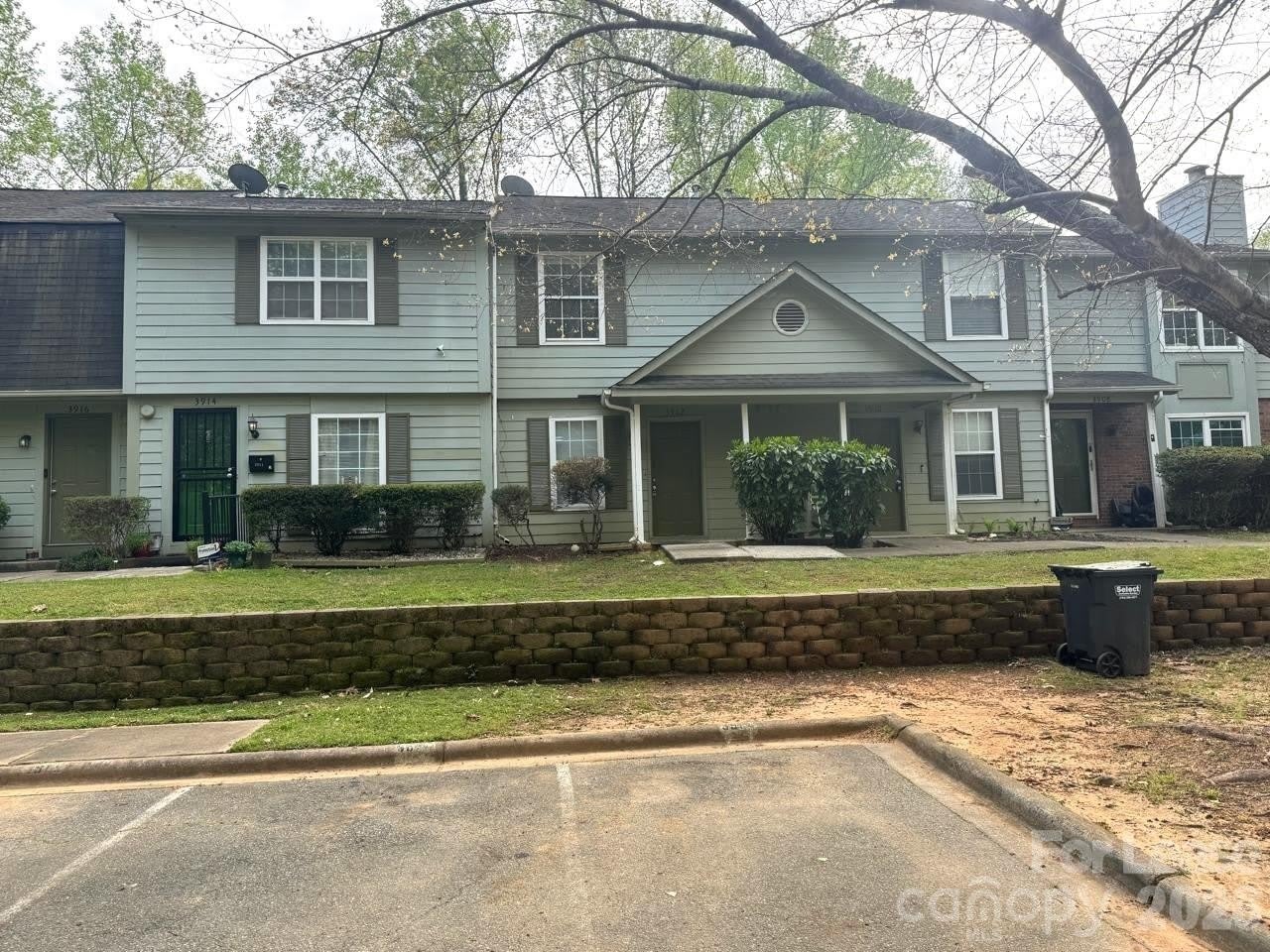 3912 Briarhill Drive – photo 1