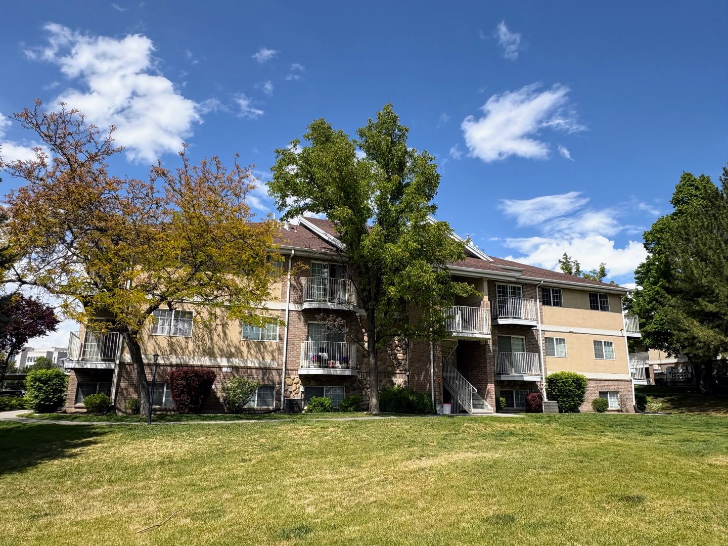 Beautiful Ground Floor Condo Near UVU & I-15 – photo 1