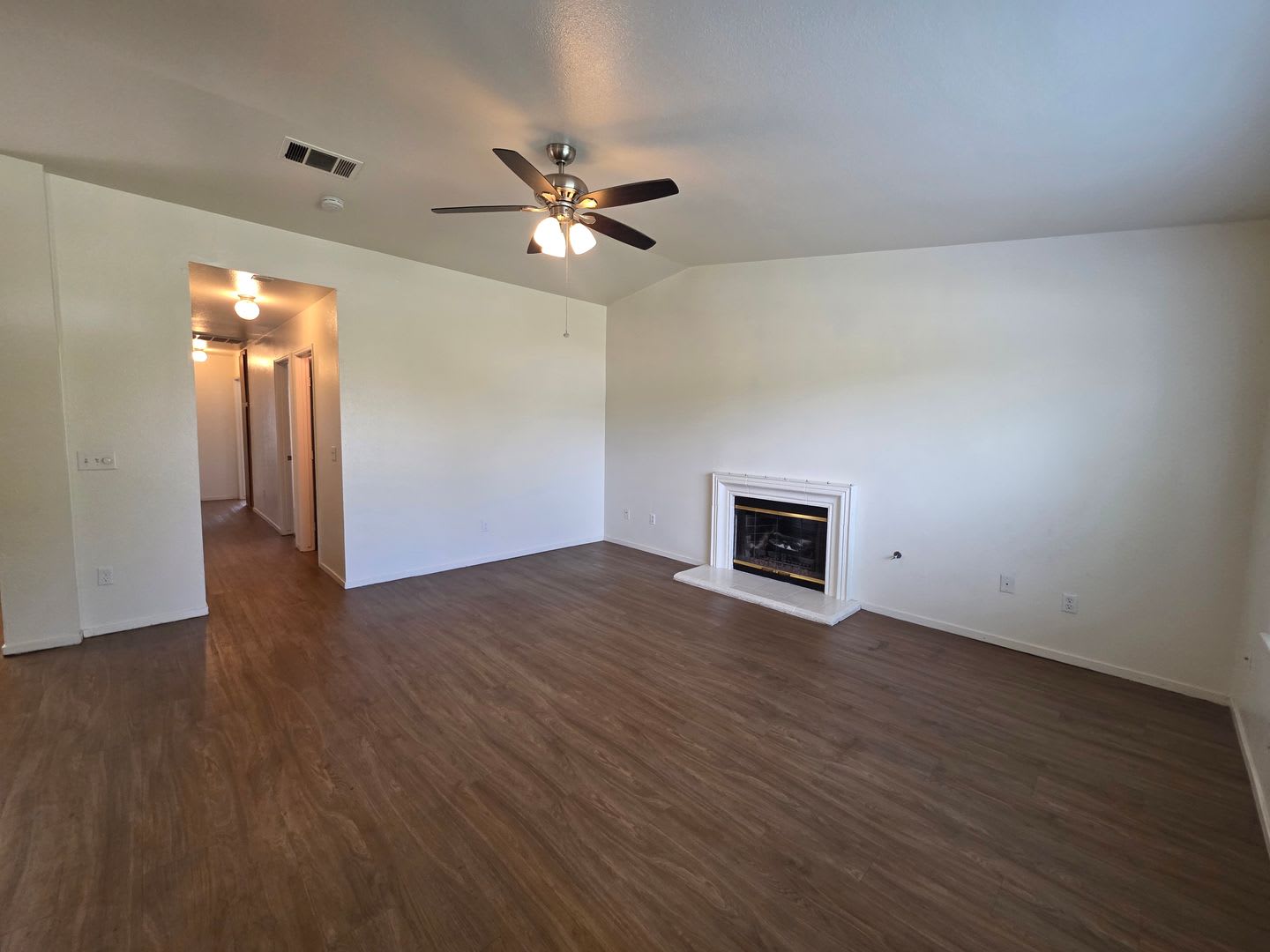 *** MOVE IN SPECIAL – photo 1