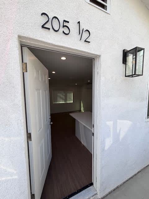 205 1/2 W. Colden Ave – photo 1