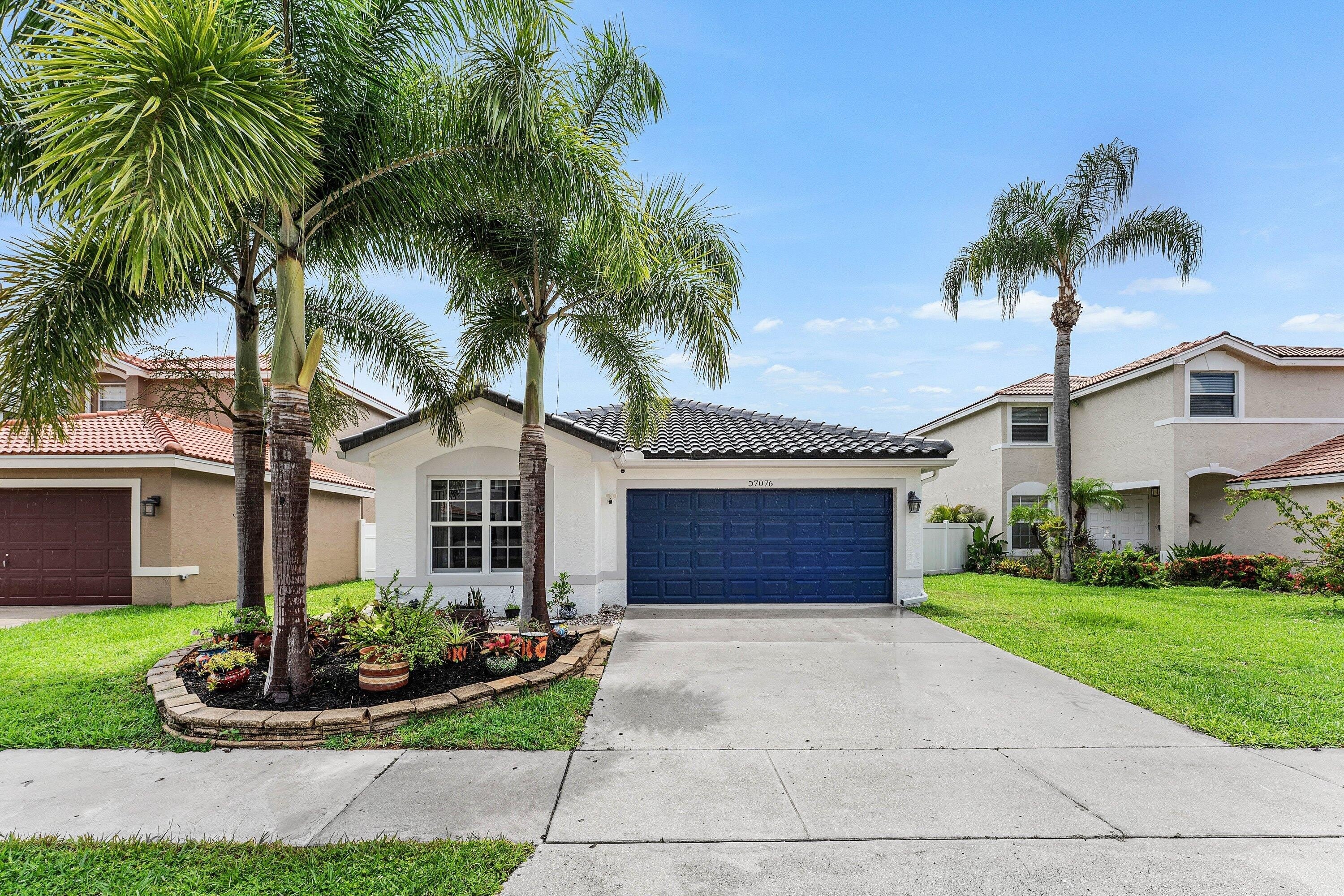 7076 MIDDLEBURY Drive – photo 1