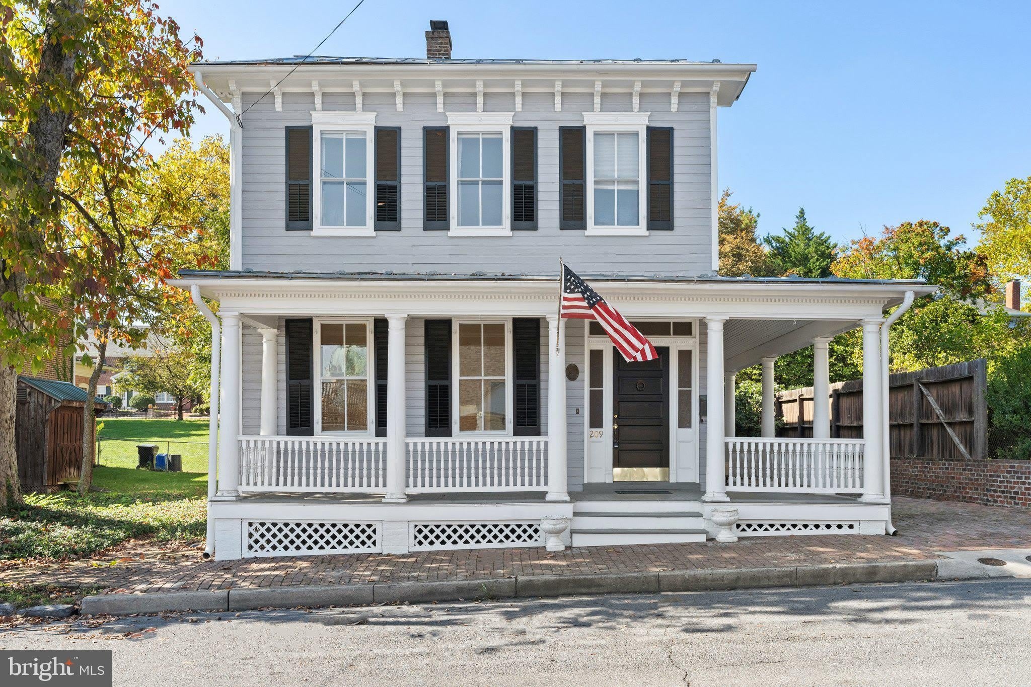 209 N WASHINGTON Street – photo 1 of 137