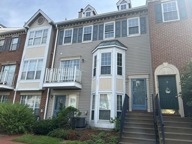19 ALDER ST – photo 1