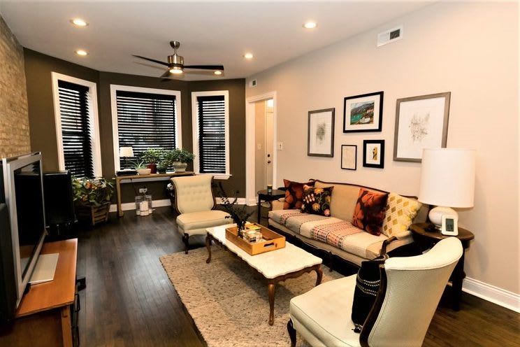 2019 N Hoyne Ave – photo 1