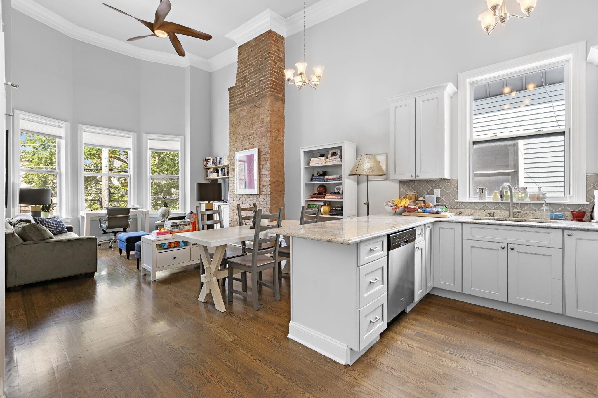 61 RESERVOIR AVE – photo 1