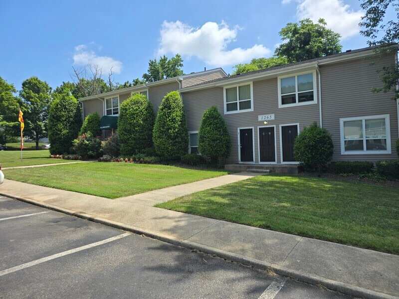 1227 Nelson St – photo 1